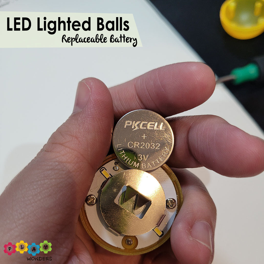 LED Lighted Ball (replaceable battery) - 4 Pieces
