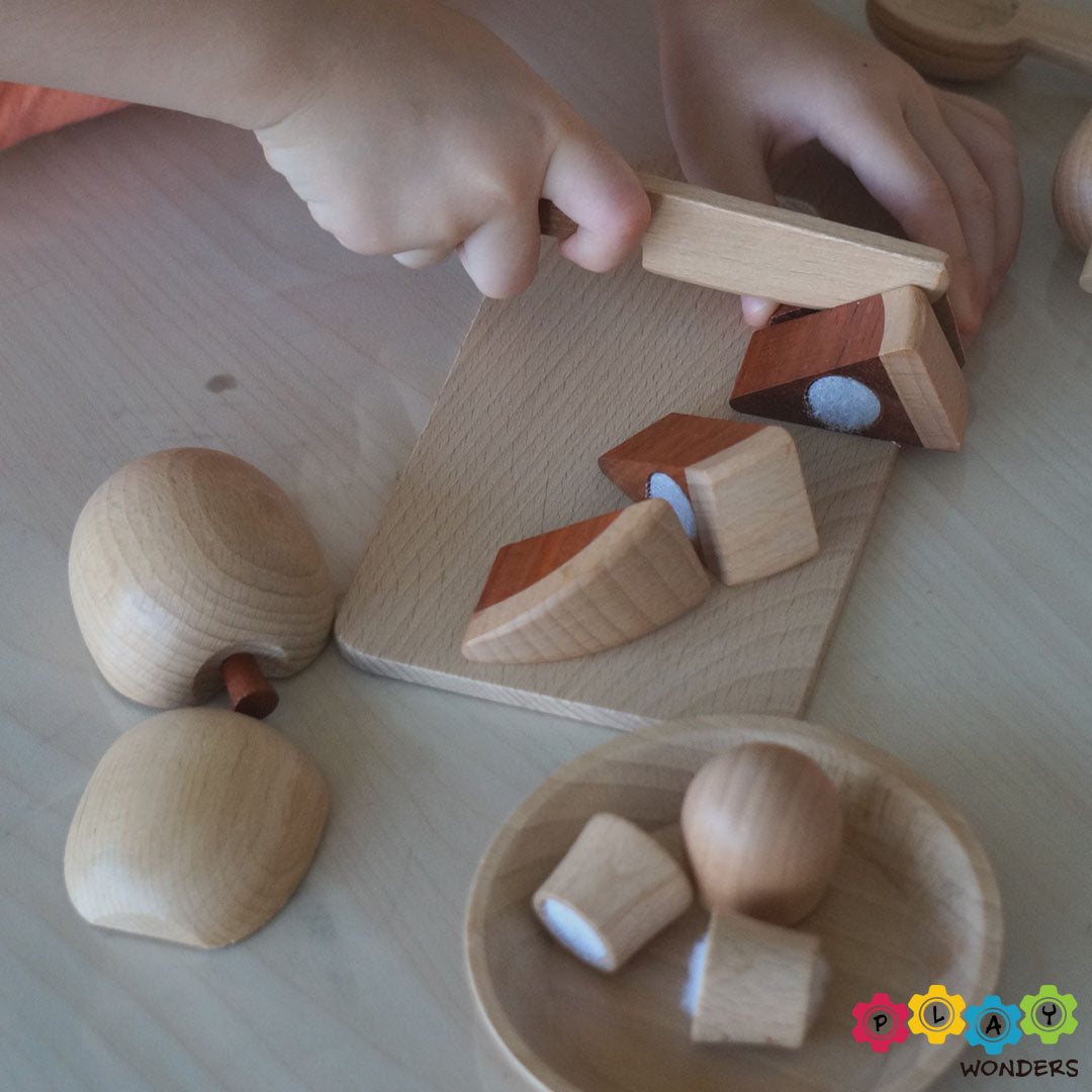 Natural Wooden Kitchen Set (cutting tools and food) 🍞🥖