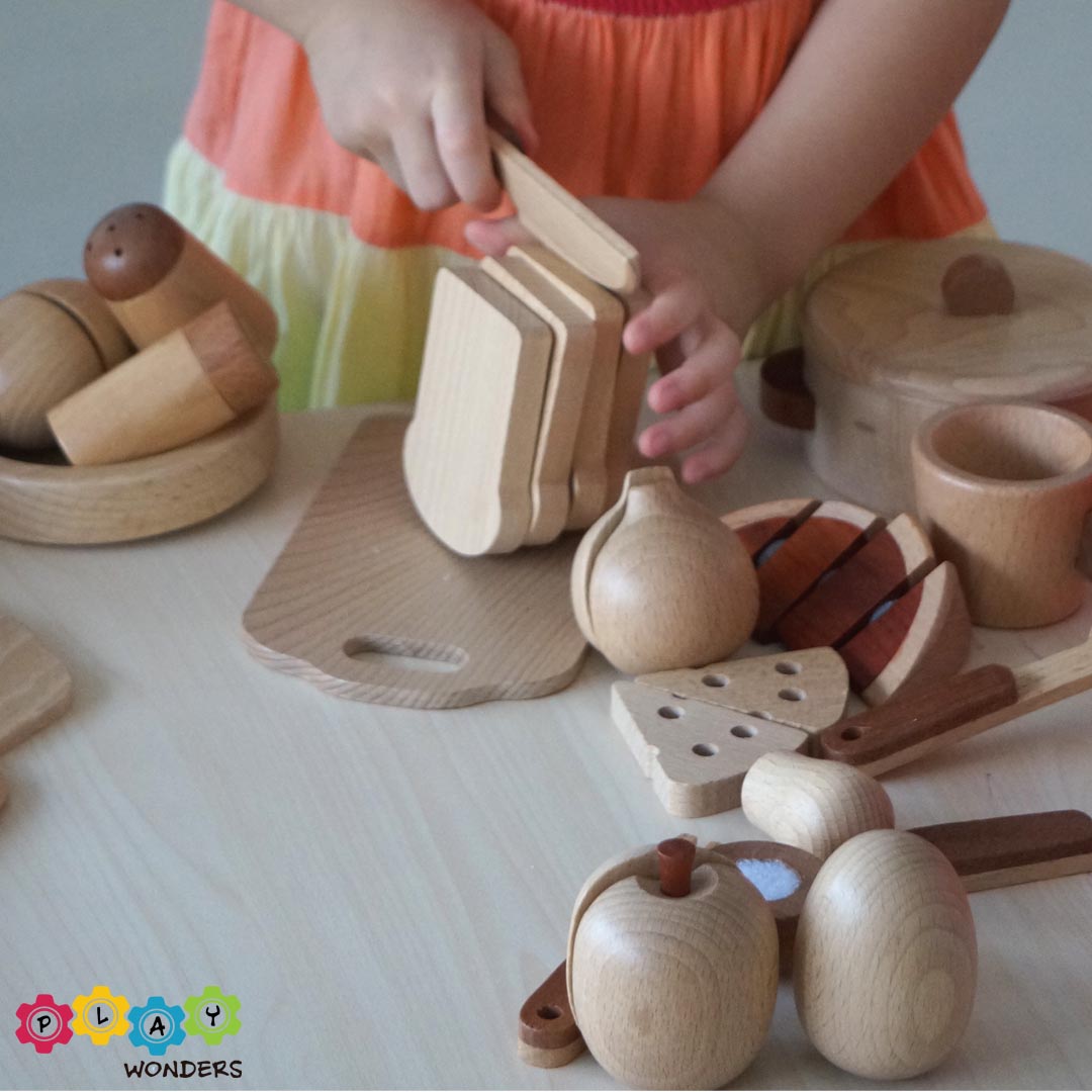 Natural Wooden Kitchen Set (cutting tools and food) 🍞🥖